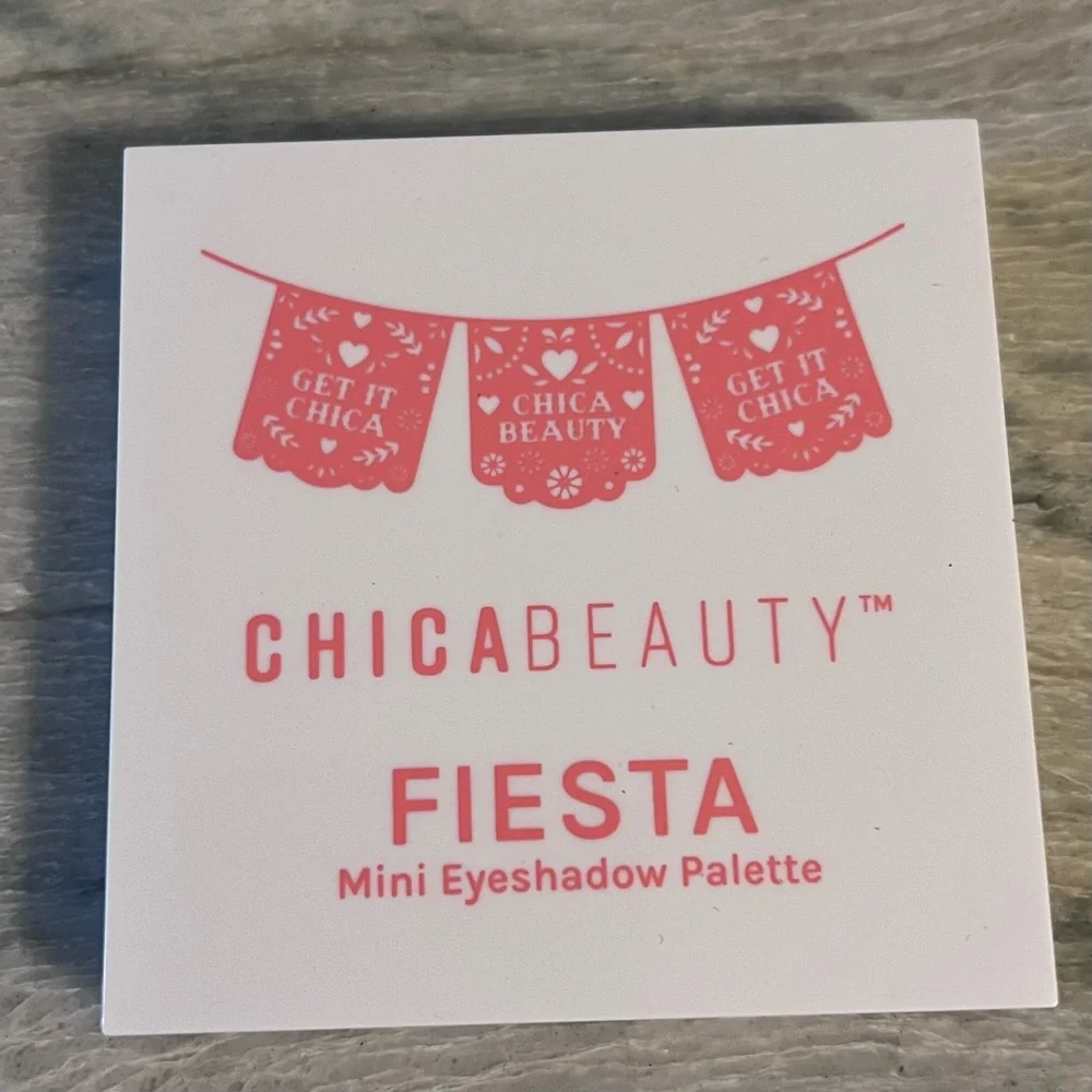 Chica Beauty Fiesta Mini Eyeshadow Palette - Picture 3 of 6